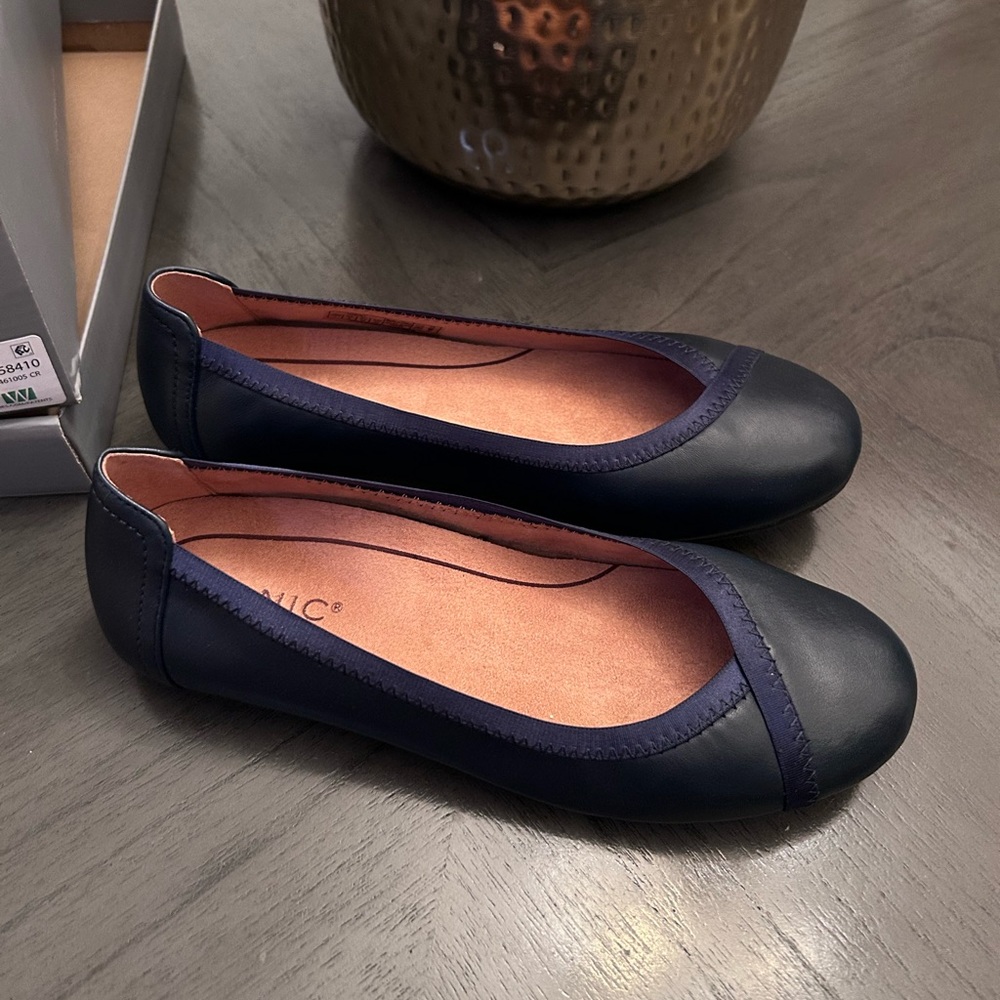 Vionic Caroll Leather Ballet Flats WIDE - Picture 12 of 13
